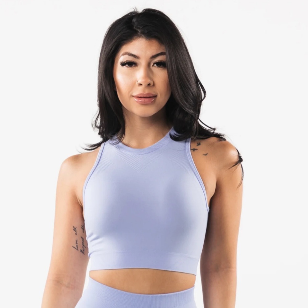 BRAND NEW NEVER BEEN WORN ALPHALETE STRATUS CROP TANK!